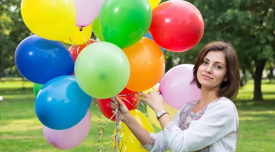 день рождения &copy;&nbsp;Изображение сгенерировано нейросетью Gigachat