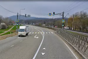 Пешеходный переход между центром Горячего Ключа и микрорайоном Заречье &copy;&nbsp;Скриншот yandex.ru/maps