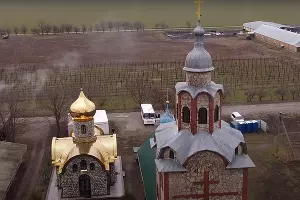 Свято-Духов мужской монастырь &copy;&nbsp;Скриншот видео из ютуб-канала &laquo;Ликсей Liksei&raquo;, youtube.com/channel/UCKt_IYOj1kYTTgLRJ1GyNHQ