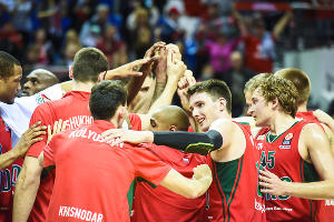 "Локомотив-Кубань" разгромил "Црвену Звезду" и вышел в плей-офф Евролиги © Елена Синеок, ЮГА.ру