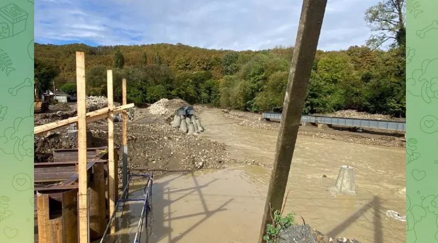 Переправа в селе Молдовановка, 12 октября 2025 г. &copy;&nbsp;Скриншот публикации в телеграм-канале Сергея Бойко, t.me/glavatuapseregion