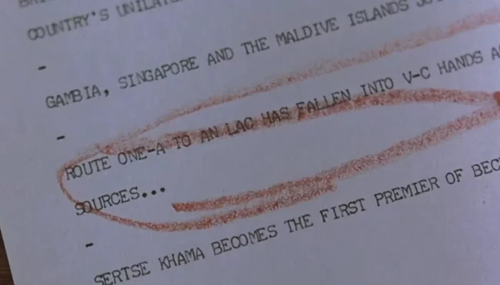 Кадр из фильма «Доброе утро, Вьетнам» — его сюжет связан с манипуляциями цензурой на радио ВС США в Сайгоне &copy;&nbsp;реж. Барри Левинсон, 1987