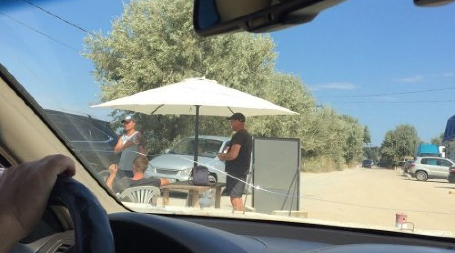 КПП на въезде на Бугазскую косу © Фото с сайта «Экологической вахты по Северному Кавказу», ewnc.org