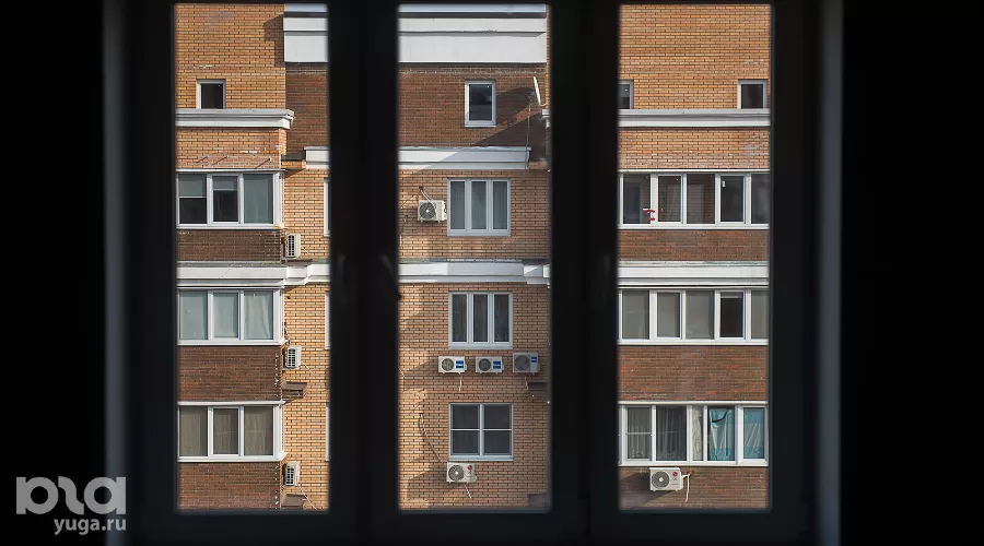 Окно &copy;&nbsp;Фото Елены Синеок, Юга.ру