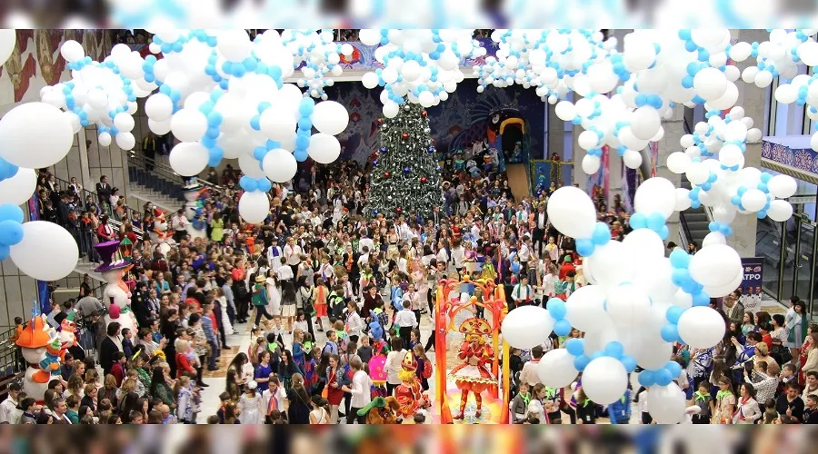 Кремлевская елка &copy;&nbsp;Фото с сайта kremlyovskayayolka.ru