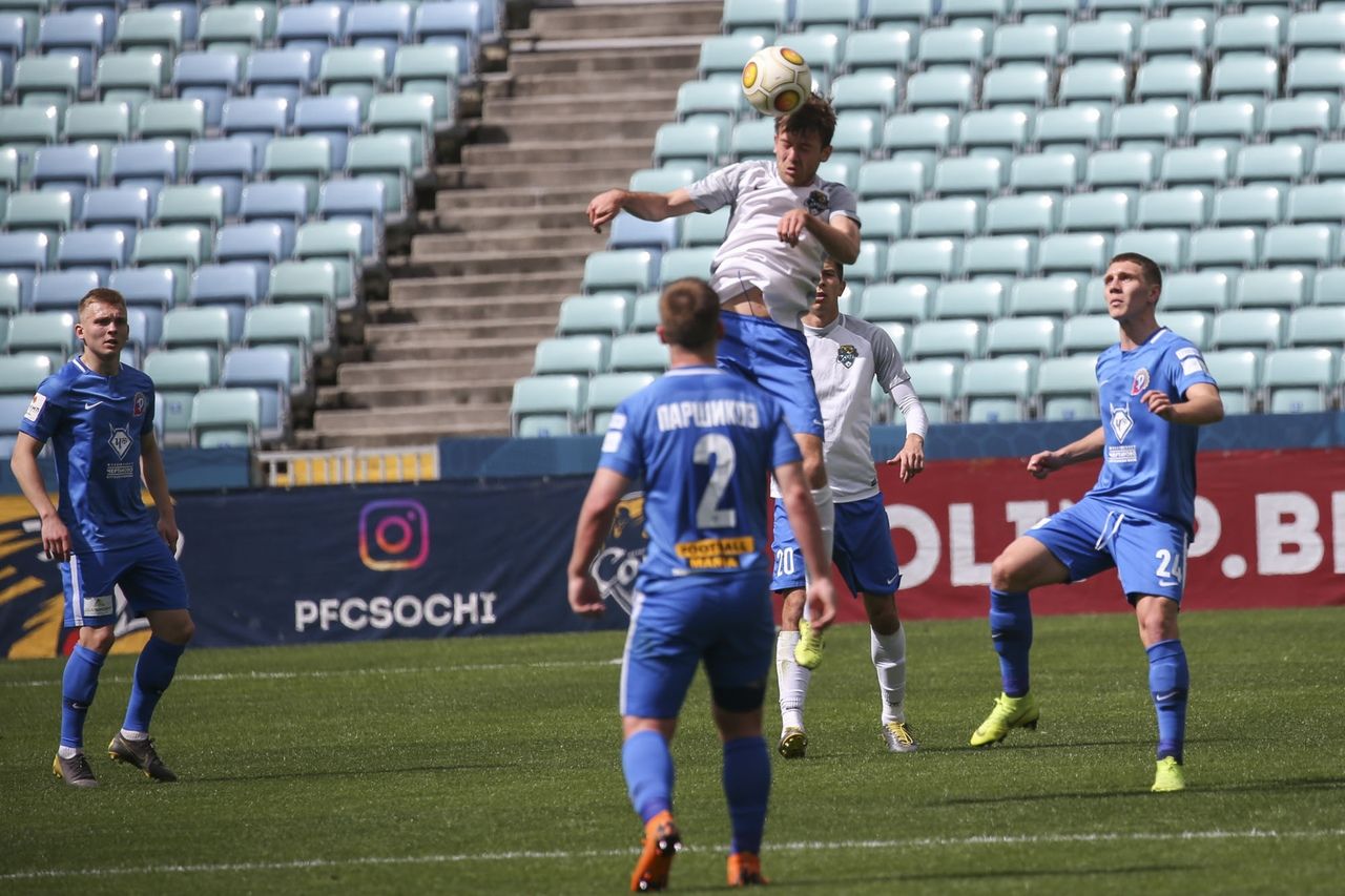 сегодняшние футбольные игры. болельщики футбола. следующая игра фк. фк акрон. фк зенит 2020.