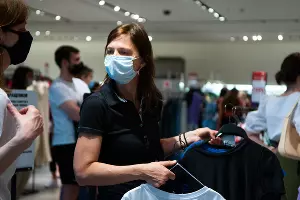 Первый день работы краснодарских ТРЦ после карантина &copy;&nbsp;Фото Дмитрия Леснова, Юга.ру