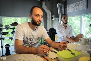 Арт-группа Recycle  &copy;&nbsp;Фото Елены Синеок, Юга.ру