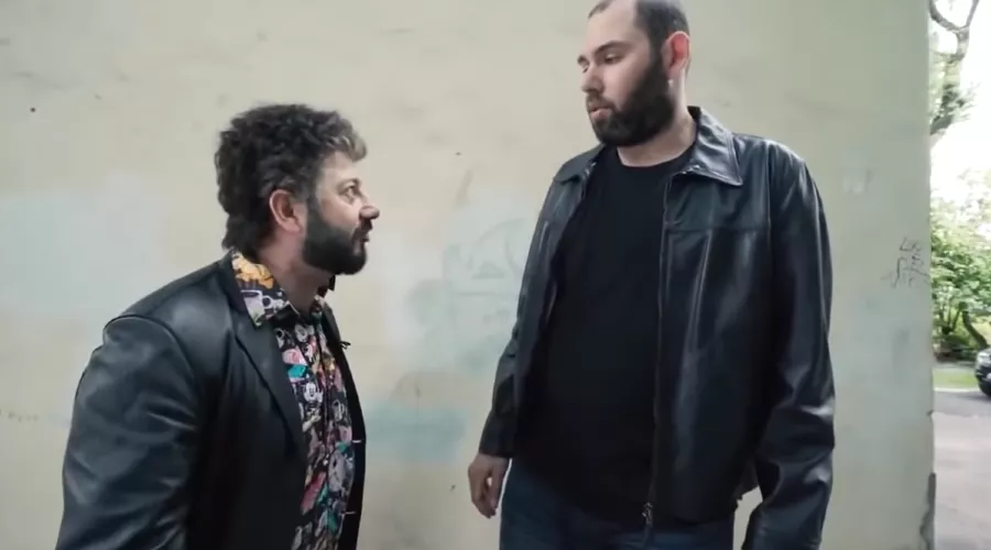 Жорик Вартанов и Семен Слепаков  &copy;&nbsp;Скриншот из видео &laquo;Жорик Вартанов наказал Руки Базуки&raquo;