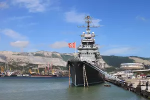 Крейсер «Михаил Кутузов» в Новороссийске &copy;&nbsp;Фото Марины Солошко, Юга.ру