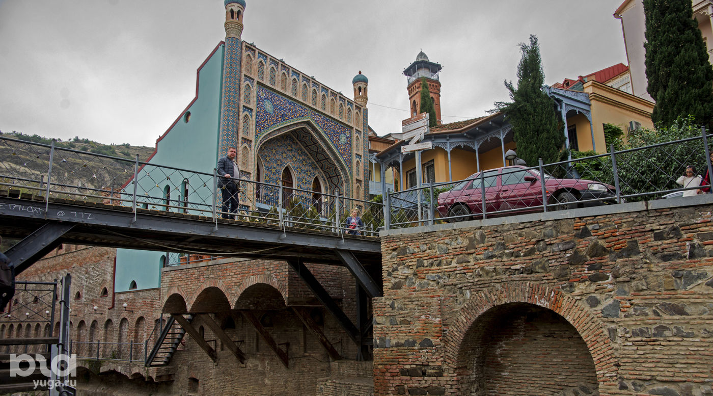На автомобиле в Грузию. Старый город (центр Тбилиси) © Фото Евгения Мельченко, Юга.ру