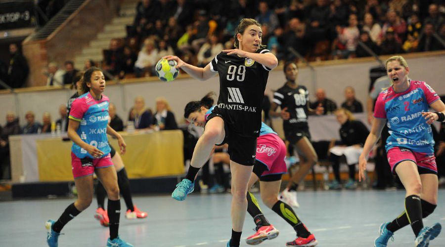 Матч 1/2 финала Кубка ЕГФ «Ростов-Дон» — «Метцинген». Виктория Борщенко &copy;&nbsp;Фото с официального сайта ГК &laquo;Ростов-Дон&raquo;, rostovhandball.ru