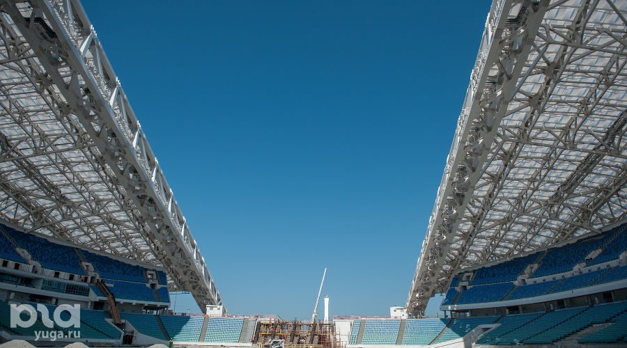 Делегация FIFA проверила готовность сочинского стадиона "Фишт" © Нина Зотина, ЮГА.ру