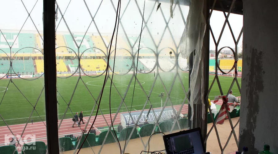 Стадион «Кубань» в 2009 году &copy;&nbsp;Фото Дмитрия Пославского, Юга.ру