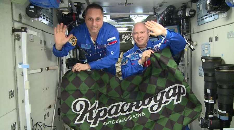 Космонавты Антон Шкаплеров и Олег Артемьев &copy;&nbsp;Фото со страницы facebook.com/antoniadigeorge