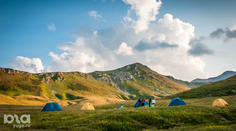 Лагонакское нагорье и Фишт-Оштенский горный массив &copy;&nbsp;Фото Елены Синеок, Юга.ру