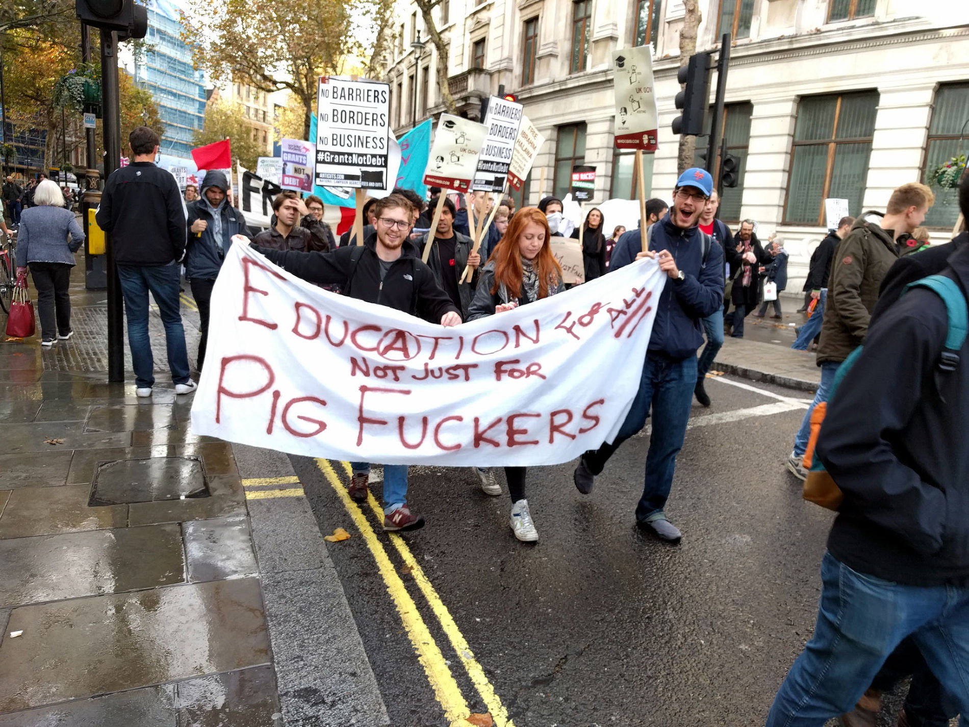 Кори Доктороу. Марш студентов за свободное образование. Лондон, Великобритания, ноябрь 2015 года © Фото с сайта flickr.com