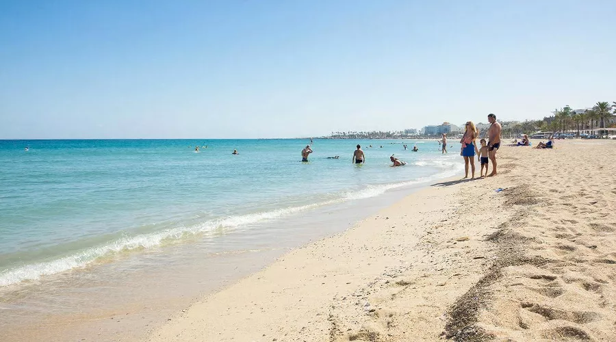 отдых море &copy;&nbsp;Изображение сгенерировано нейросетью Gigachat