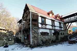 "Музей снежного человека" в Адыгее &copy;&nbsp;Влад Александров, ЮГА.ру