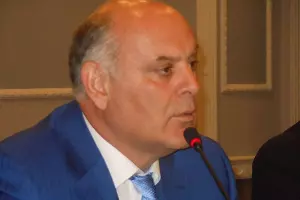 Аслан Бжания &copy;&nbsp;Фото Leonrid, ru.wikipedia.org, (CC BY-SA 3.0, 2.5, 2.0, 1.0)