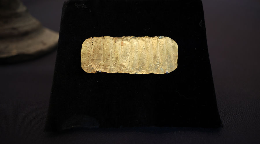 Золотая пластина IV века н.э.  © Фото фонда Олега Дерипаска «Вольное Дело»