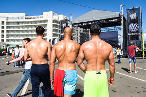 Фестиваль серф-культуры Locals Only в Сочи &copy;&nbsp;Фото Елены Синеок, Юга.ру