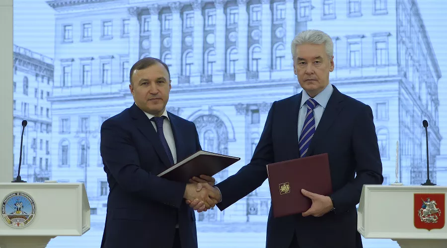 Мурат Кумпилов и Сергей Собянин &copy;&nbsp;Фото пресс-службы главы Республики Адыгея