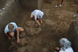 Полевые исследования Краснодарской археологической экспедиции НИИ археологии КубГУ &copy;&nbsp;Фото с сайта КубГУ, kubsu.ru