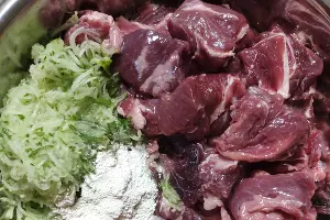 Питание для хищных животных &copy;&nbsp;Фото для Юга.ру