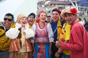 Фанаты перед победным матчем Уругвая на стадионе «Фишт» &copy;&nbsp;Фото Елены Синеок, Юга.ру