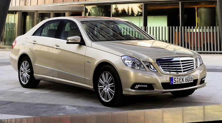 Mercedes Benz E 250 Cgi © Фото с сайта bright-cars.com
