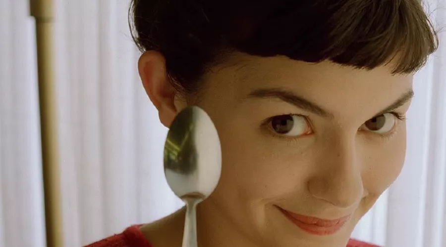 Кадр из фильма «Амели», реж. Жан-Пьер Жёне, 2001 год &copy;&nbsp;Фото с сайта kinopoisk.ru