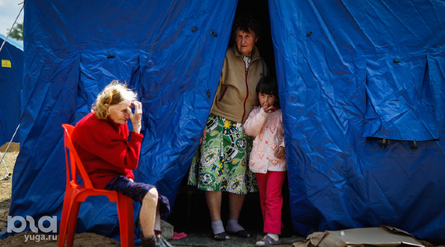 Лагерь беженцев на границе между Украиной и Россией © Эдуард Корниенко, ЮГА.ру