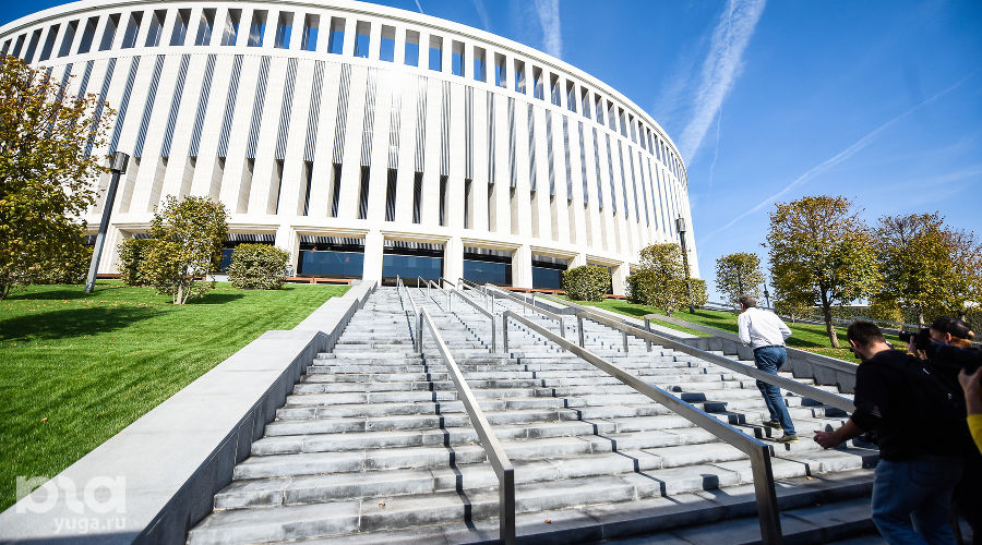 Стадион ФК "Краснодар" © Елена Синеок, ЮГА.ру