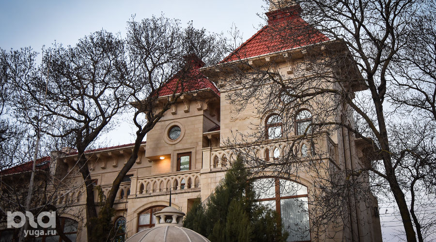 Культурный центр "Старый парк" в п.Кабардинка © Елена Синеок, ЮГА.ру