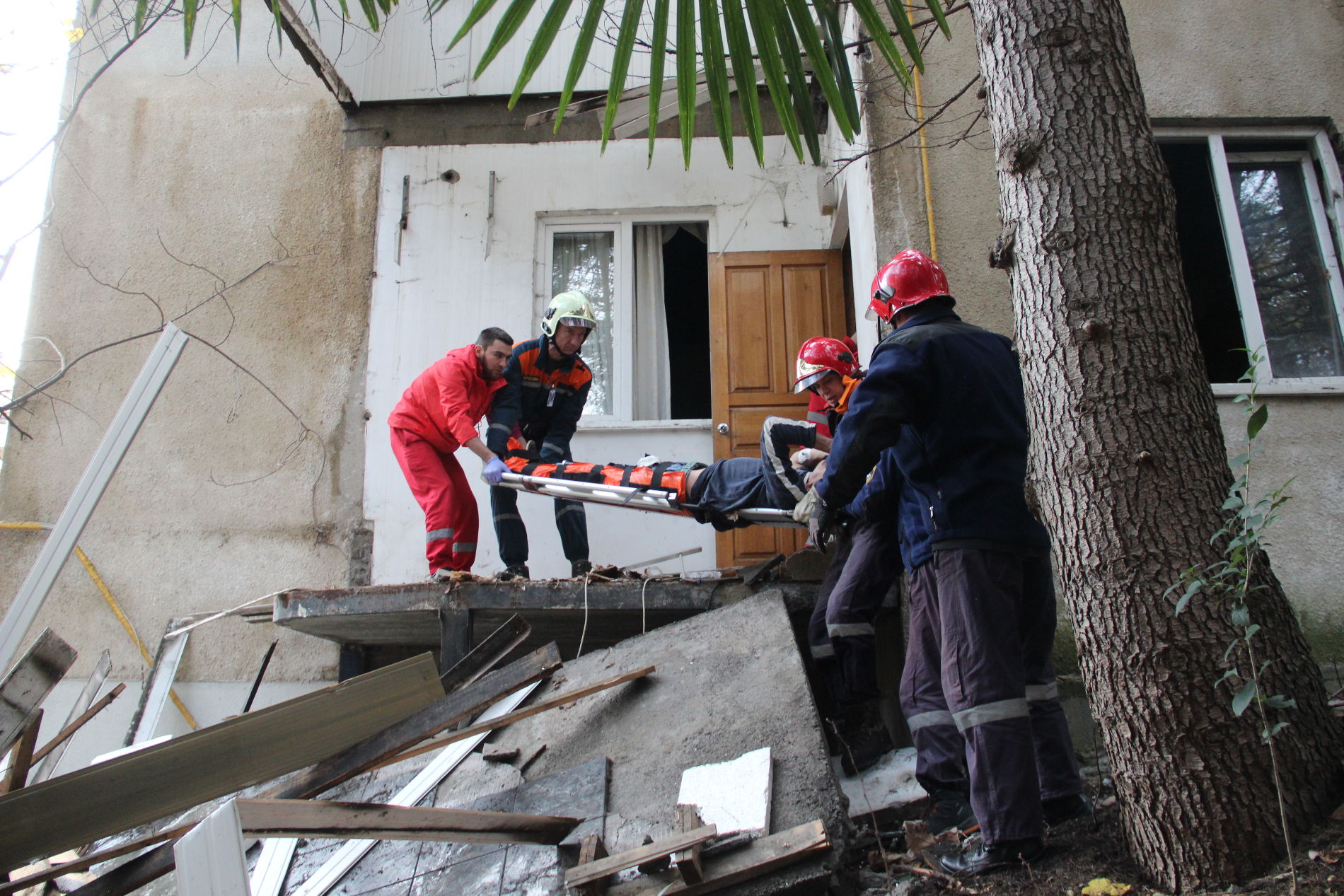 Оползень в дагомысе. Завал в сочи видео. Оползень на федеральной трассе джубга сочи. Потоп в туапсе 2023 июль. Красная поляна сход лавины.