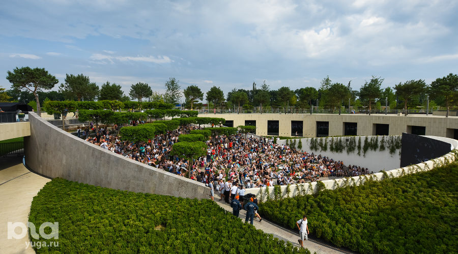 Амфитеатр в парке «Краснодар»  © Фото Елены Синеок, Юга.ру