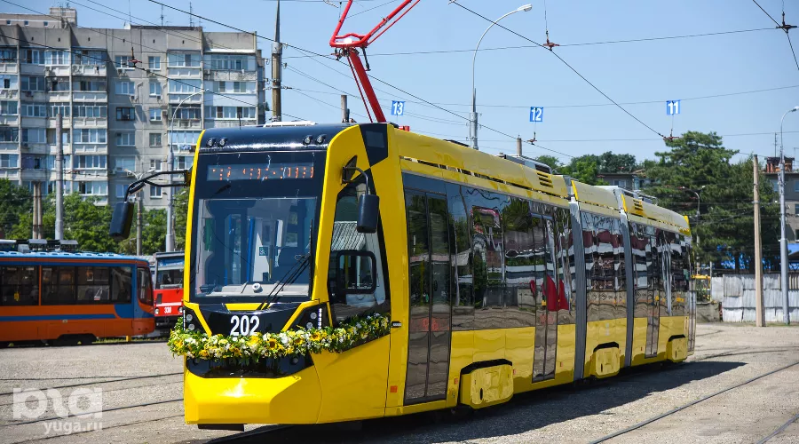 Новый трамвай «Метелица» презентовали в Краснодаре &copy;&nbsp;Фото Елены Синеок, Юга.ру