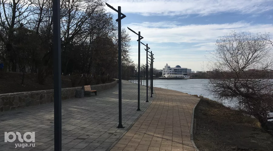 Парк у стадиона «Кубань», январь 2023 &copy;&nbsp;Фото Александра Гончаренко, Юга.ру