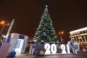 Рождественская ярмарка на Главной городской площади Краснодара &copy;&nbsp;Фото Елены Синеок, Юга.ру