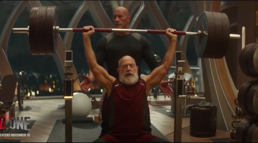 Кадр из трейлера к фильму «Красный» © Скриншот видео с YouTube-канала «Кино Трейлеры»