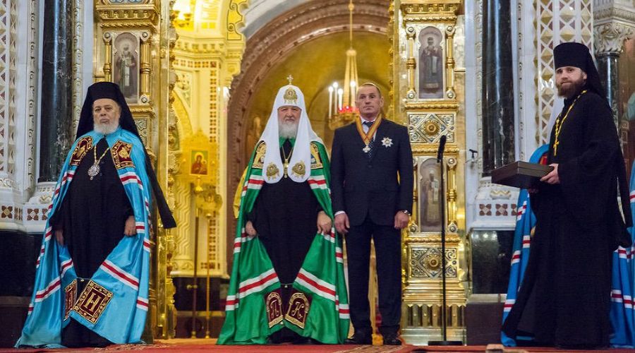 Патриарх Кирилл и Юрий Иванов © Фото с сайта www.usi23.ru