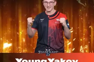 Яков Моисеенко празднует победу в чемпионате России по киберспорту &copy;&nbsp;Скриншот телеграм-канала Серафима Тимченко, T.me/timchenkosv