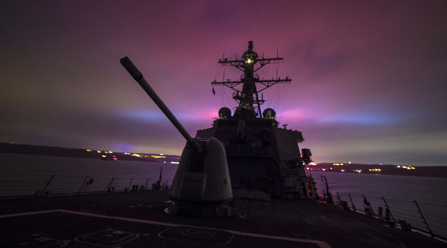 Ракетный эсминец «Карни» © Фото с сайта c6f.navy.mil