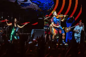 Выступление группировки &laquo;Ленинград&raquo; в Сочи. Дворец зимнего спорта &laquo;Айсберг&raquo;, август 2017 г. &copy;&nbsp;Фото Игоря Грипаса