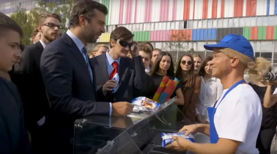 Шоу «Вечерний Ургант» &copy;&nbsp;Скриншот из видео https://youtu.be/zKGN-lz61RE