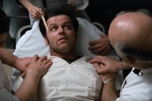 Кадр из трейлера к фильму «Пролетая над гнездом кукушки» © Скриншот видео с Rutube-канала «Трейлеры фильмов и анимации»