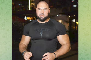 Искандер Черкасов намерен отсудить у американского певца Akon 10 миллионов рублей © Скриншот публикации в телеграм-канале Shot, T.me/shot_shot