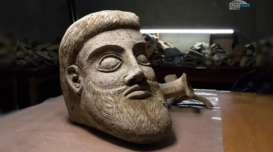  &copy;&nbsp;Фрагмент найденной скульптуры Фото инфоцентра &laquo;Крымский мост&raquo;