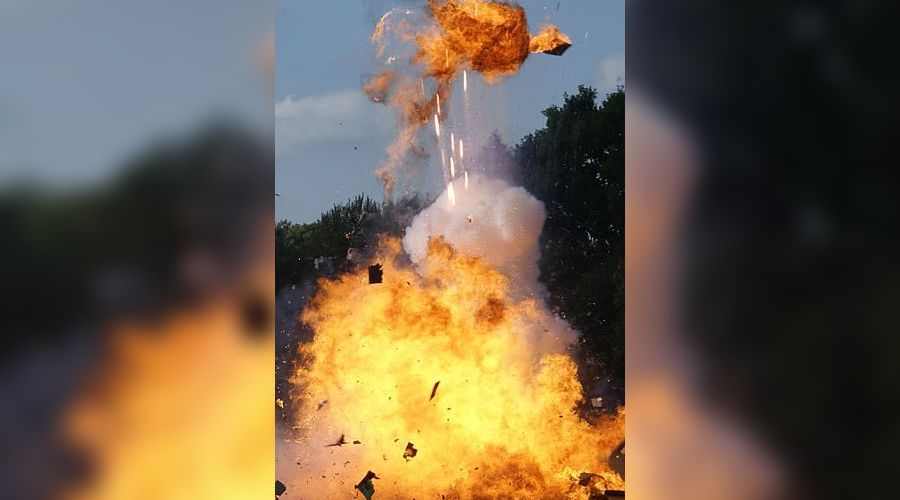 углегорская тэс взрыв плотины. коллективный подрыв государственного. взрыв соляной кислоты на украине. сергеевский учебный центр приморский край. мост в мелитополе взорвали.